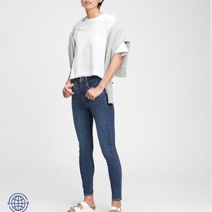 New Gap universal jegging high rise, size 33 (16R)